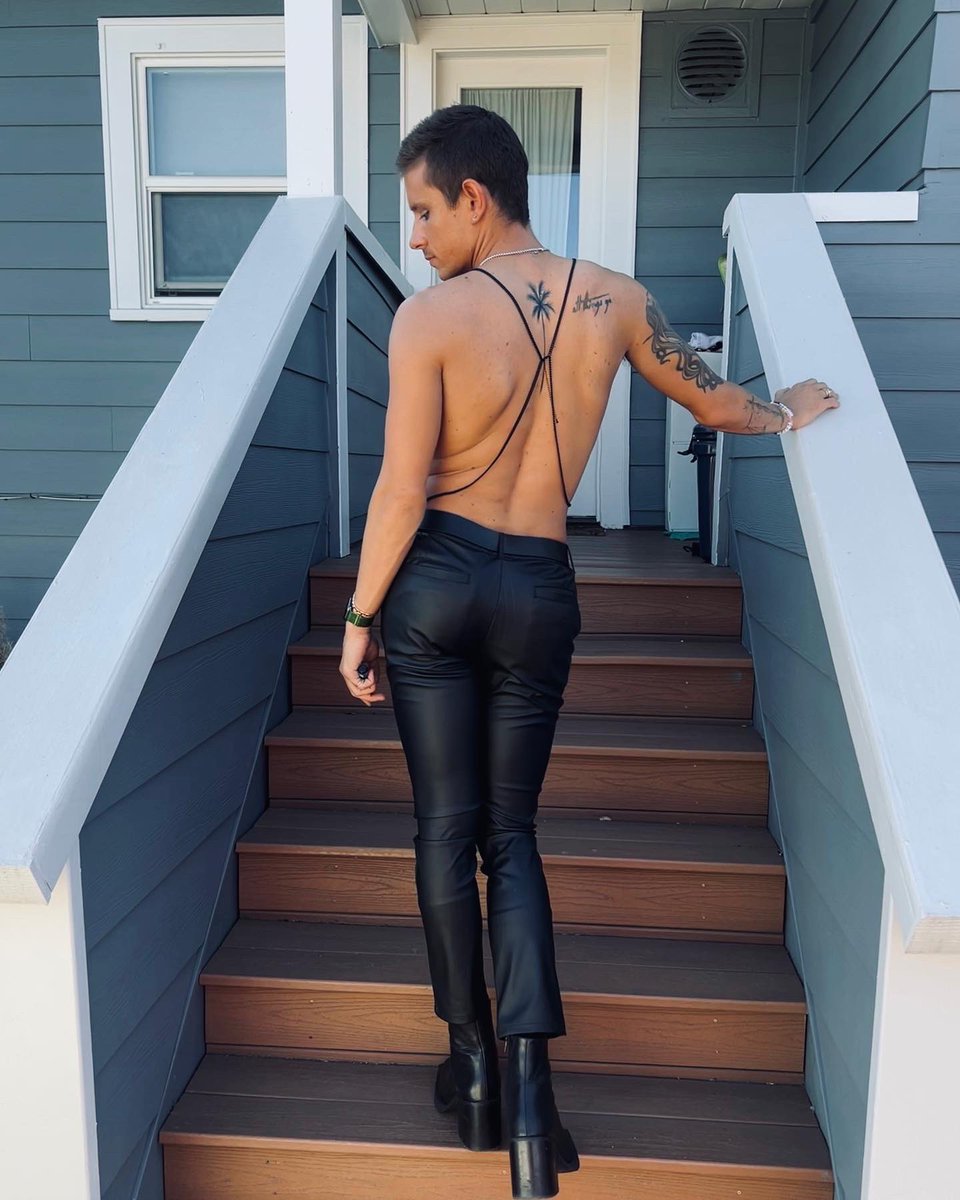 haydenwilberger's tweet image. R. E. P. 🐍 #lookwhatyoumademedo @taylorswift13