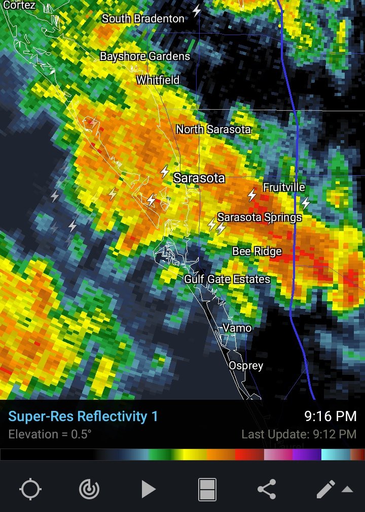 Showers with some lightning continue to develop along residual boundaries across the area, especially near Tampa Bay and Northern Nature Coast. Activity should diminish over the next few hours allowing for a calmer overnight period. Lows in the mid 70s to lower 80s. 

#FLwx https://t.co/vmTxzNfXHs