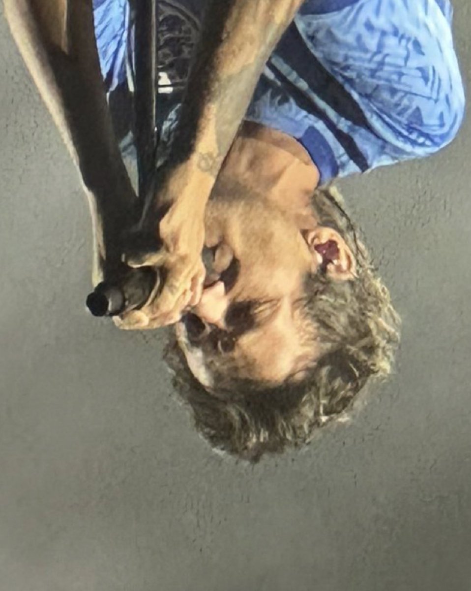 oopsitstini's tweet photo. louis                                                      harry?? https://t.co/JCGU9VucZ6