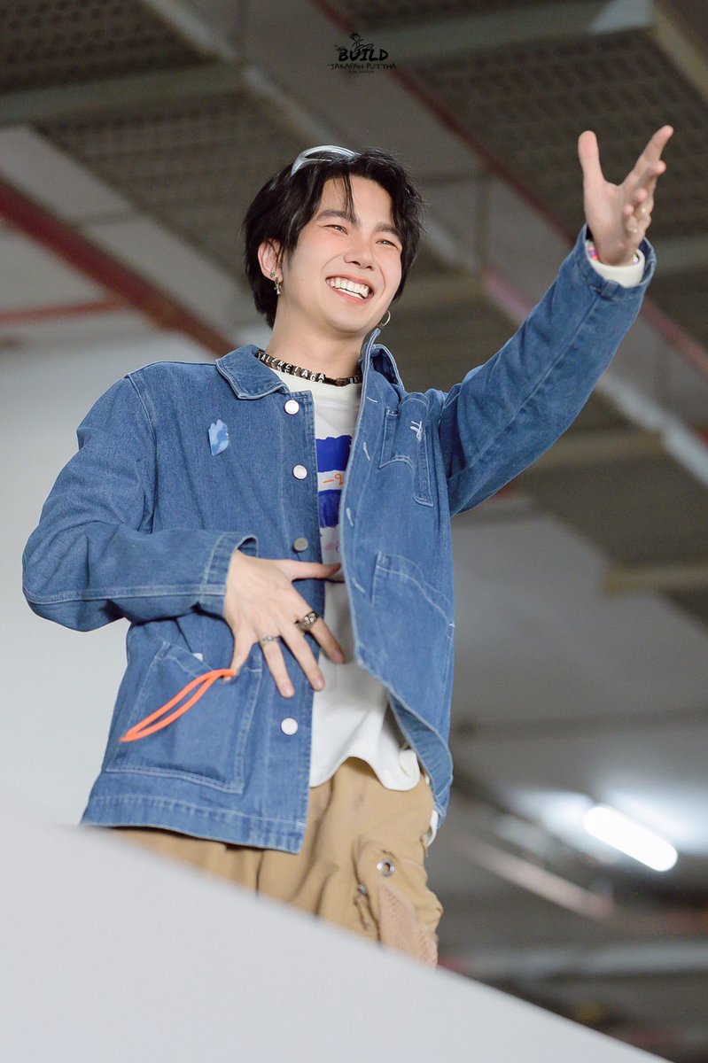 วันนี้ทานของอร่อยกันแล้วหรือยางงง มีเมนูไหนแนะนำมั๊ยน้าาาา 🧐 ~ใครต้องการกำลังใจมารับปายยย ปิ้วๆ 💙💕
มีความสุขในทุกๆวันนะจ๊ะ😃 

#BuildJakapan <a href="/JakeB4rever/">BIU.</a> 
#Beyourluve