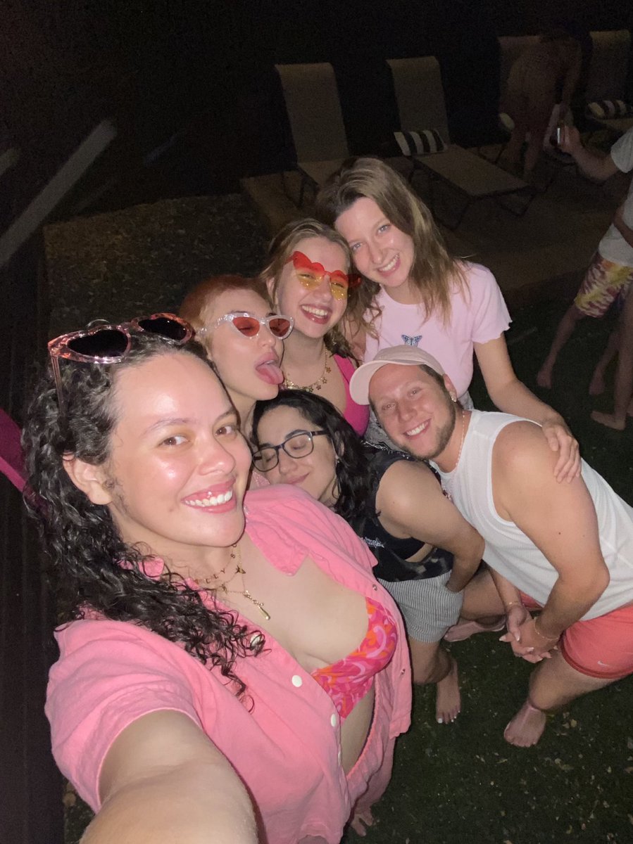 sleepytimegaI's tweet photo. i luv gay ppl https://t.co/eAbxxkYaxI