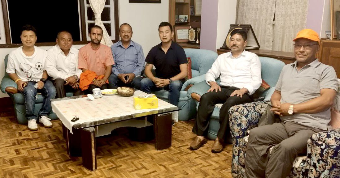 1HamroSikkim's tweet photo. #BhaichungBhutia participated in several organisational meetings in Barfung constituency where he discussed the issues faced by the people of the constituency. https://t.co/qBmrAzu7Zz