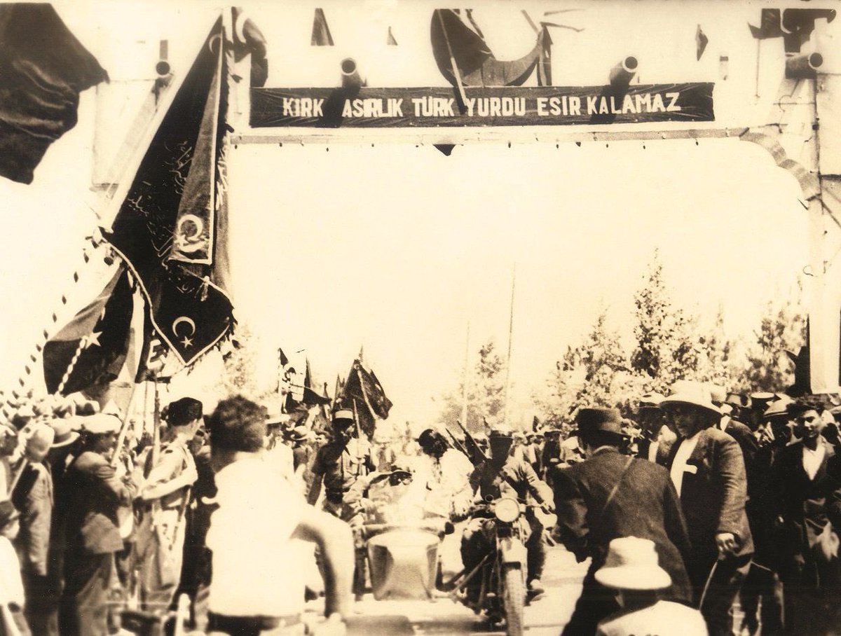 23 Temmuz Hatay'ımızın Anavatanımıza katılışının 84. yıl dönümü kutlu olsun.

Aynı ruh ve heyecanla, şehrimizi eskisinden daha güzel inşa edeceğiz. 

40 asırlık Türk yurdumuzu işgalcilere bırakmayan Gazi Mustafa Kemal Atatürk ve aziz şehitlerimizi minnetle ve rahmetle anıyorum.