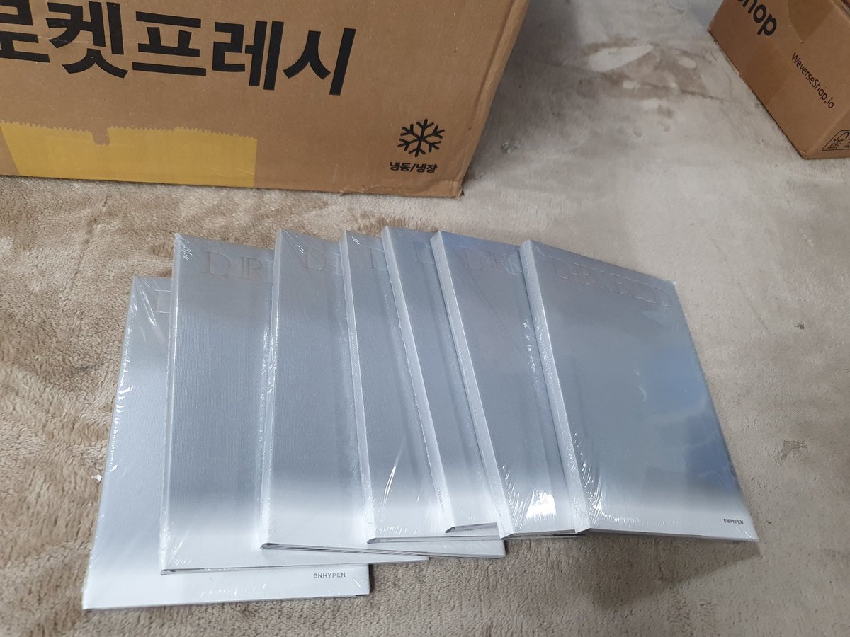 hndskshop's tweet photo. ♥️ 2 UNSEALED ALBUM GIVEAWAY ♥️

• 2 winners of Unsealed Kpop Album (Random)
• follow @hndskshop
• like &amp; rt
• comment done

END : TBA https://t.co/cH5c6QVMbp