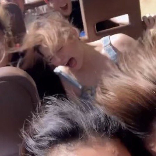 steponmefreen's tweet image. new reaction just dropped