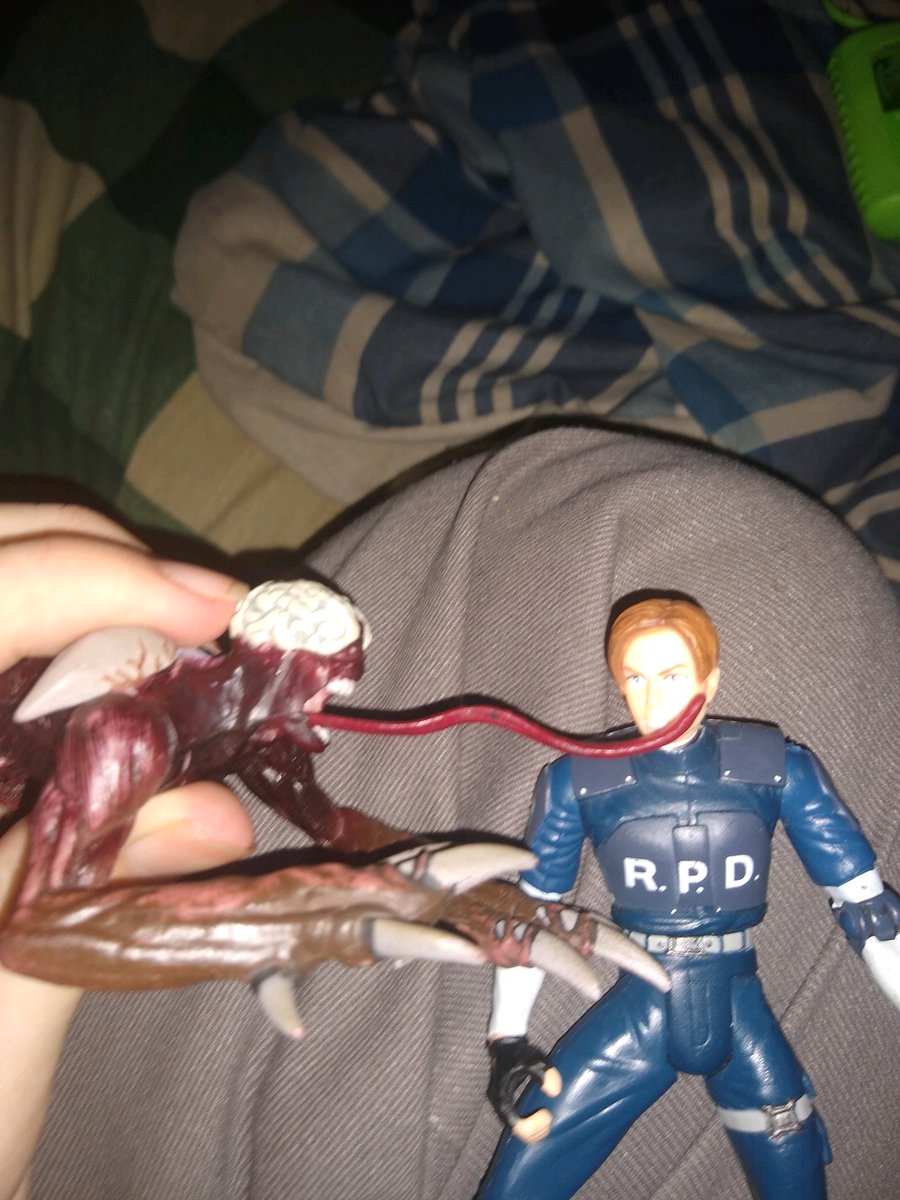 Frequency591's tweet photo. @fadepengun What cursed photos have you sent me? https://t.co/fPGYDkDV4O