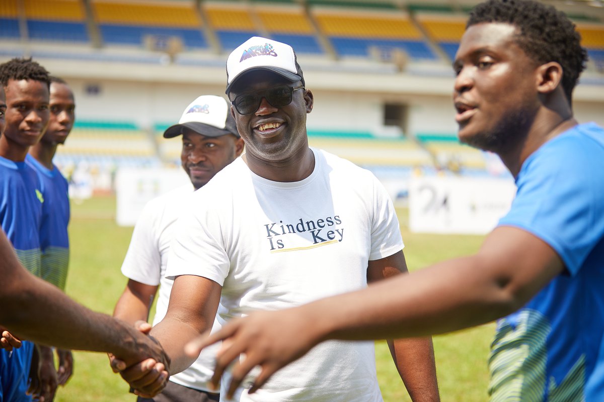 Dans le cadre de la 2ème édition de la Média's Cup le 22/07, j’ai tenu à encourager ce jour les différents médias qui  informent chaque jour la population.
#gabon #media #communication #sport