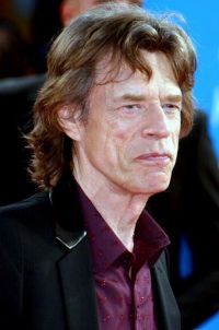 Non prendere la vita troppo sul serio e ricorda sempre: è solo una moda passeggera.
           - Mick Jagger -
youtu.be/NEjkftp7J7I 
#UnaMusicaFa
#VentagliDiParole