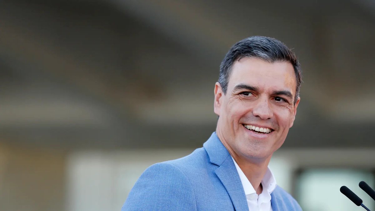 hportales's tweet photo. El mejor Presidente en el momento más complicado de nuestra Historia reciente, con la oposición más irresponsable y la prensa a la yugular. 

Pase lo que pase hoy, gracias @sanchezcastejon 
Gracias, Presidente. 

#23J #23JVotaIzquierda #23JVotaDerechos https://t.co/Wi4MSyB7h4