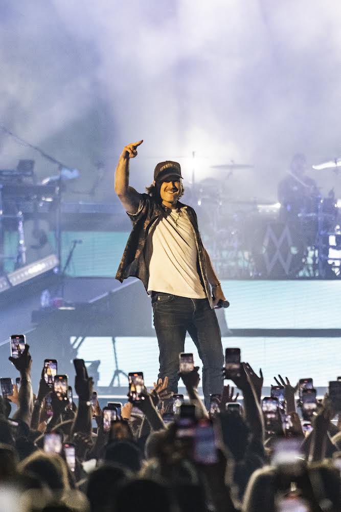 SoFiStadium's tweet photo. Thought you should know we had a great night with @MorganWallen 🔥☝️

#SoFiStadium https://t.co/hMG3TmzcqV