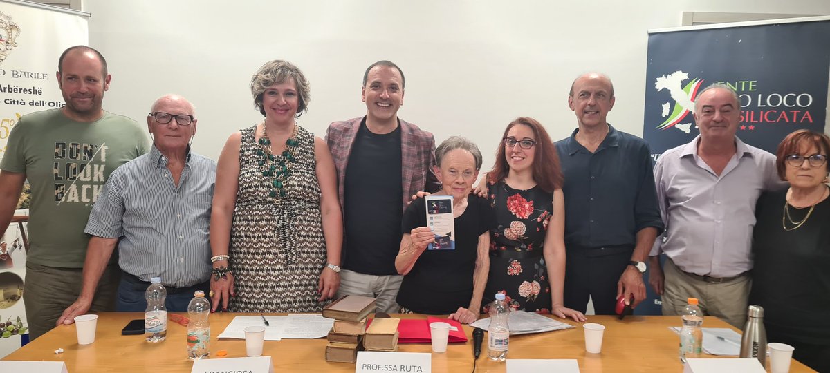 roccofranciosa's tweet image. &quot;Occupiamoci degli altri prima che di noi stessi&quot; rimane il pensiero più profondo del Capitano di Cavalleria Paolo Ruta nato a #Barile 110 anni fa, come ci ha ricordato la figlia Annabella Ruta nella cerimonia della #ProLocoBarile con il #Comune e il Club #Unesco del #Vulture ❤️