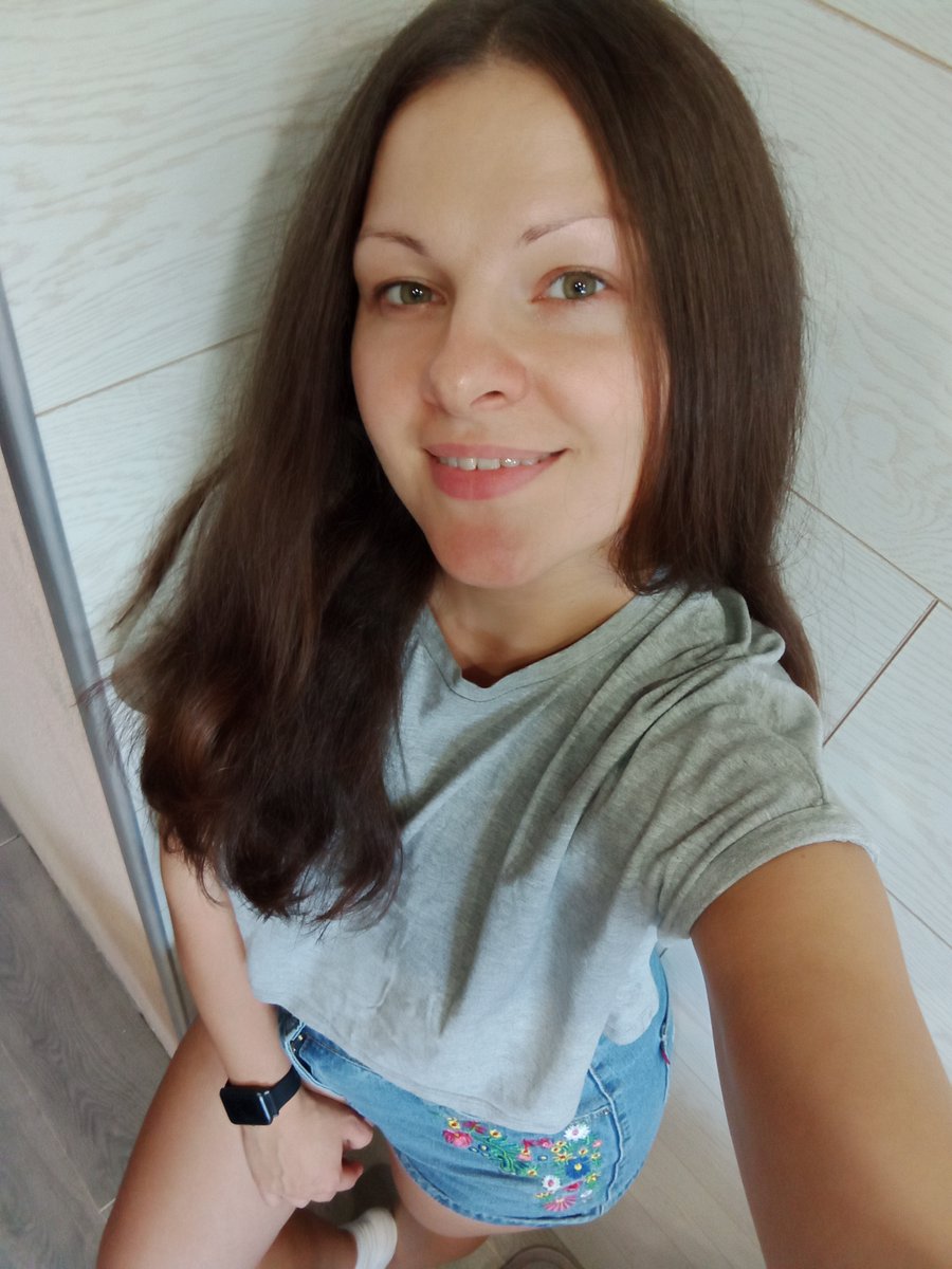 MalinkaMil95865's tweet photo. Good morning, guys

#beauty #hottie #brownhaired #brownhairedgirl #summergirl #summergirls #sweetgirl #malinkamila https://t.co/oJEtU1UKGY