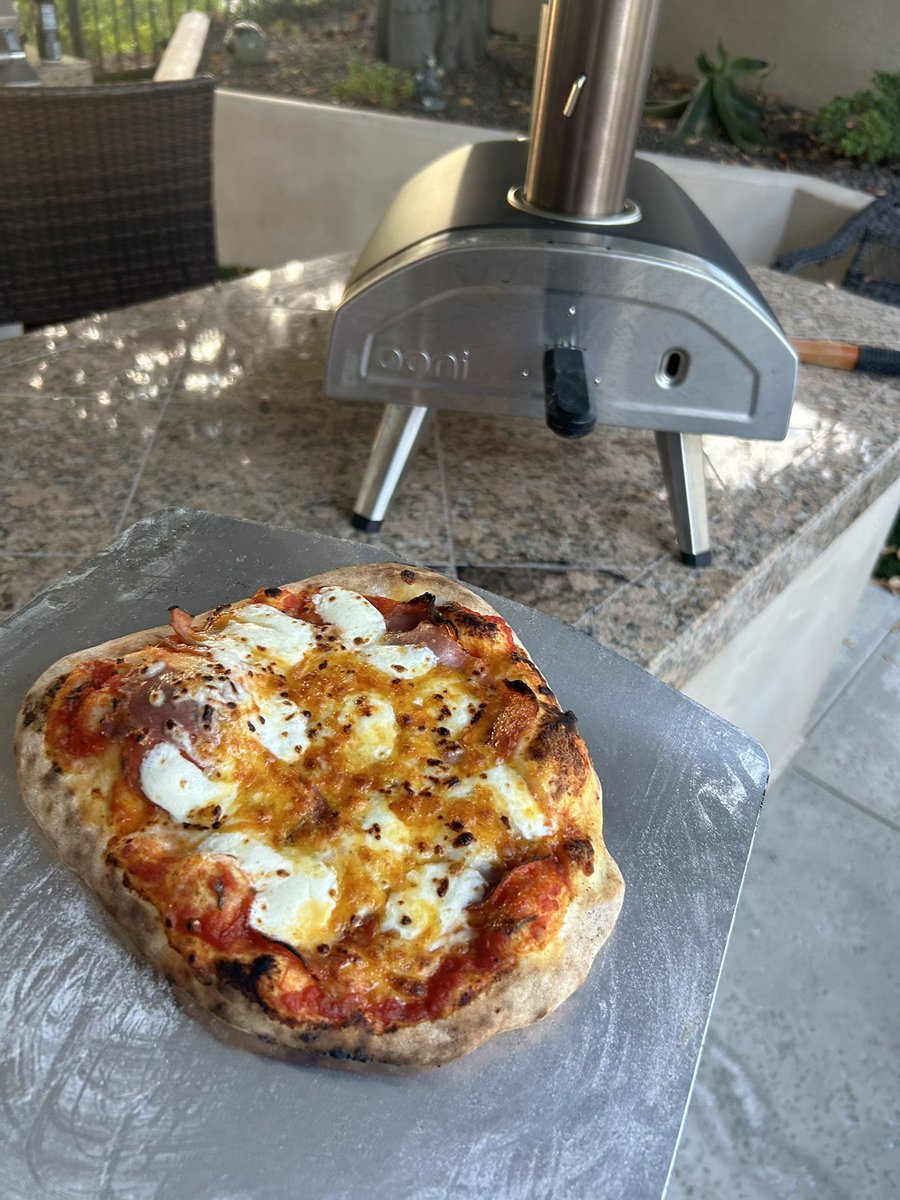 jamespowell363's tweet image. Mrs got me ( herself ) a pizza oven for my birthday  🤌🏻🍕🇮🇹 #PizzaLife #Ooni