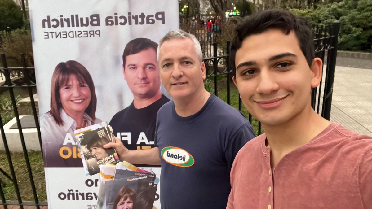 apertura_ee2023's tweet photo. Juventud liberal en Esteban Echeverria 
#LaFuerzaDelCambio @ApRepublicana @PatoBullrich @Nestorgrindetti @lucianogoal @escudito22 @CocoD_Beauvoir @demarco_alejo @juancurutchet @BERNARDOSOLE1 https://t.co/8mP15bwyCD