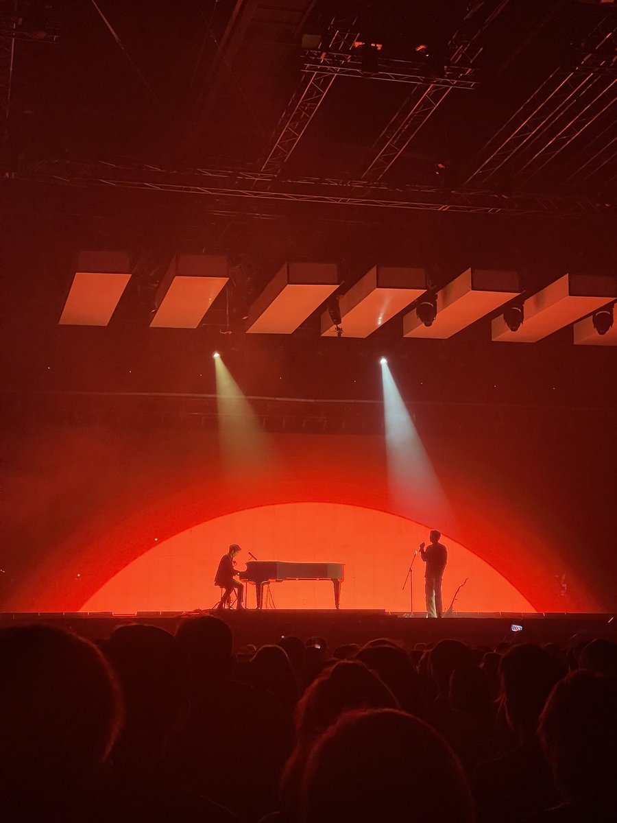 eveningcolour's tweet photo. #pianoandithefirstconcert  🌇 https://t.co/Q4ydbejMZM
