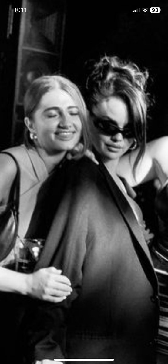 selgalways's tweet photo. Can we talk??πππ¨π¨π¨
#SelenaGomez #Selenators #selenaedits #selenabirthday #birthday #TheBarbieMovie #hotlikeselena #jelena #selenagram #selenation #Kylie https://t.co/fWauzewcBU