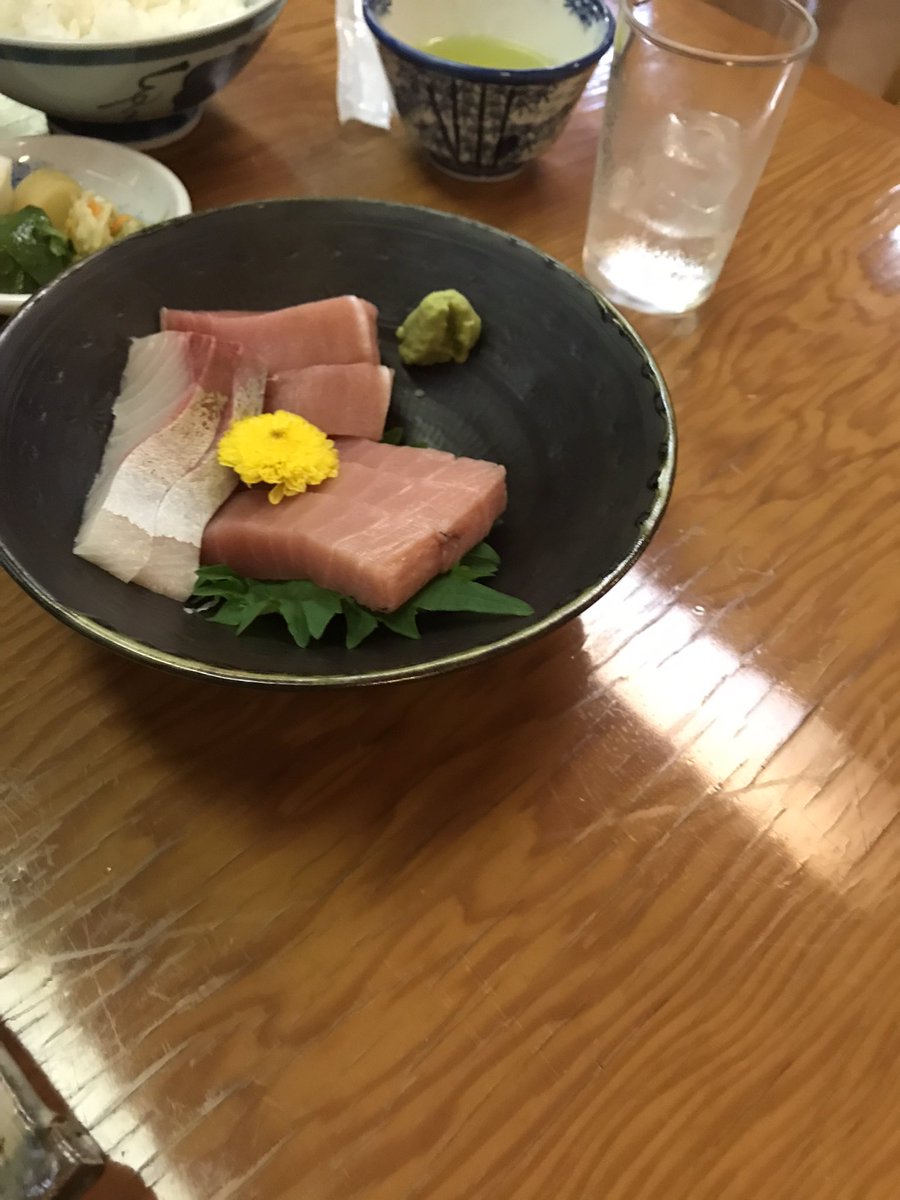 456Yossy's tweet photo. 島の入り口にある
天仲
明治30年創業
ランチは平日おかわり自由だって https://t.co/0nYXjT3Z7c