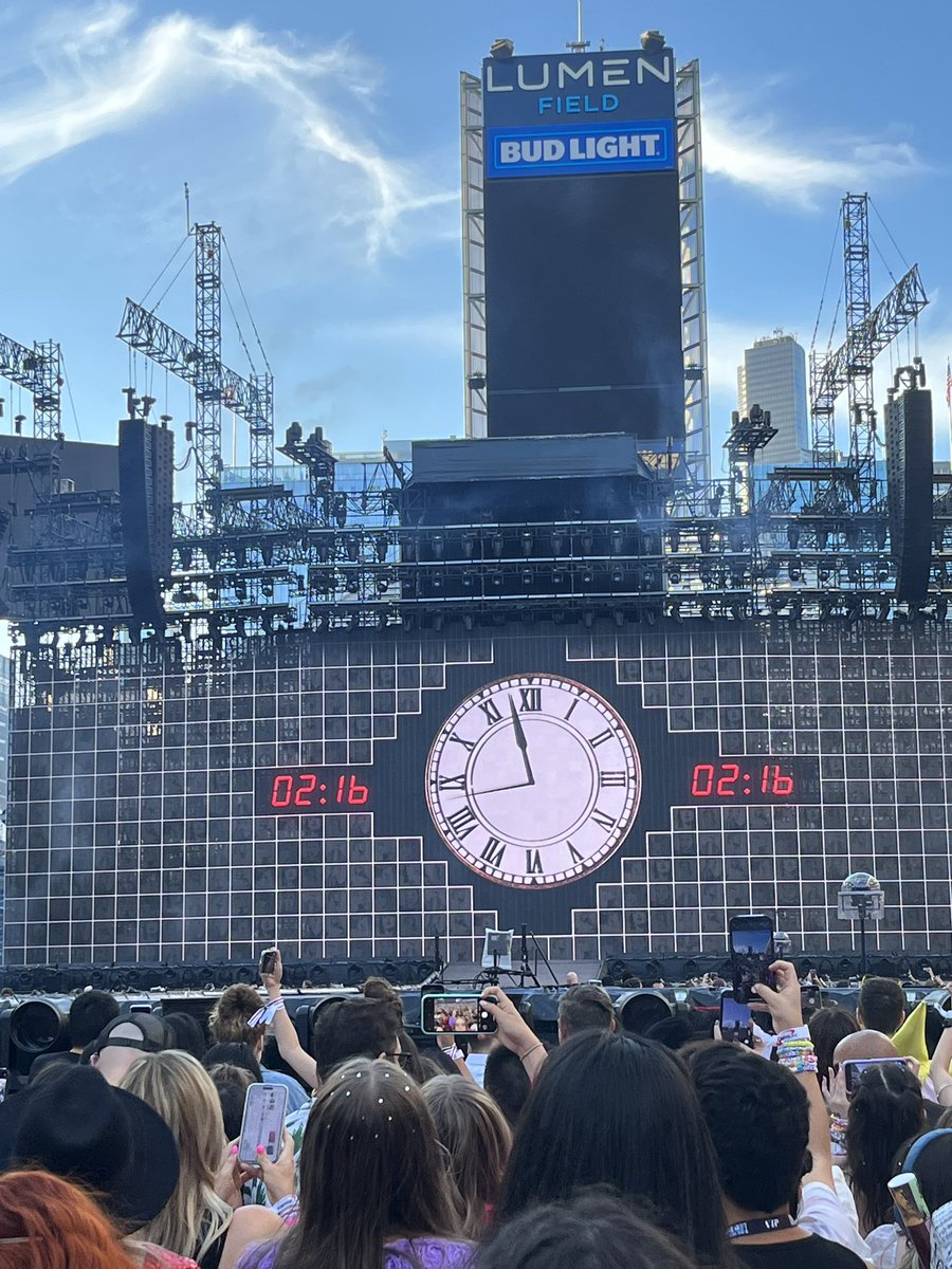 komonews's tweet image. The countdown to Taylor is on… #TaylorSwiftErasTour #komonews