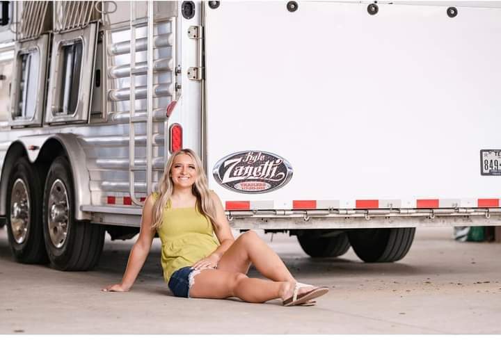 KyleTrailers's tweet photo. Got the perfect model for our company! 💕

#kzt #zanetti #trailershop #sales #repair #custombuilttrailer #aftermarket #equiflexflooring #interiordesign #2m
📷 Kirstie Marie Photography https://t.co/aCufUi4swZ