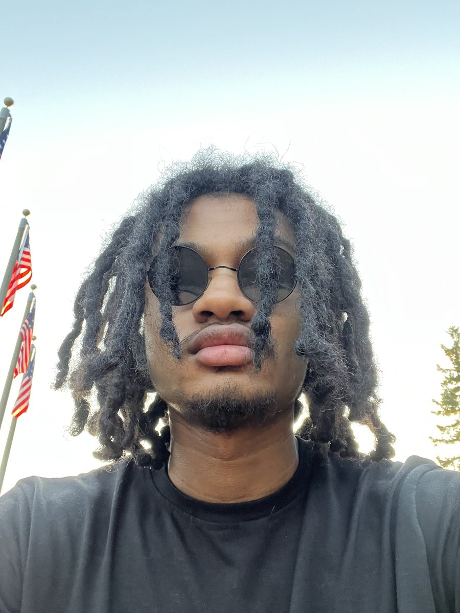 angel2up's tweet photo. We in a matrix https://t.co/jFSg7jcWwS