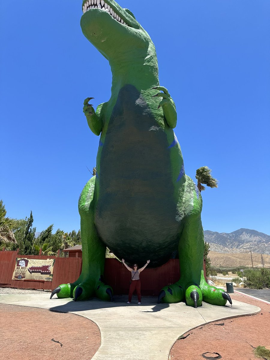 krysecho's tweet photo. Los #trex me hacen muy feliz https://t.co/TLBzaMxGgh