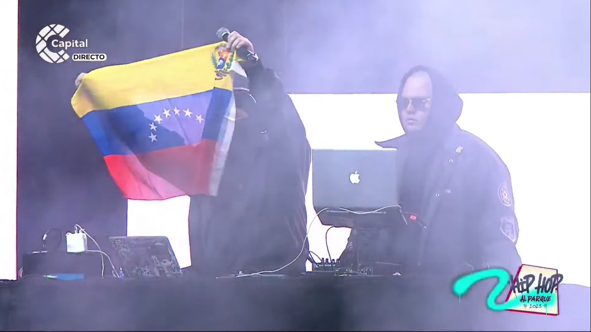 tresemecinco's tweet image. VIVA VENEZUELA MI PATRIA QUERIDAAAA 😭😭😭😭🇻🇪🇻🇪🇻🇪🇻🇪 @yoyodojonet PARA SIEMPRE 🏯