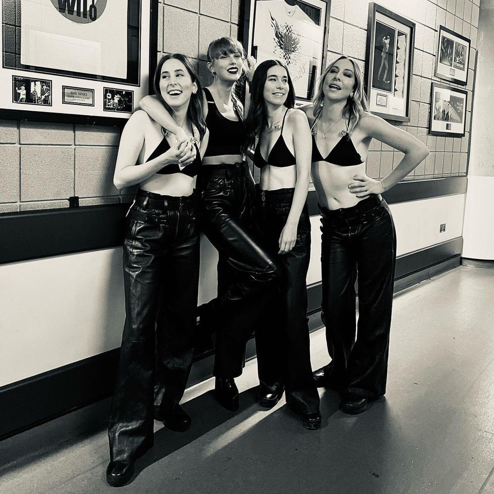 The Eras Tour tweet media