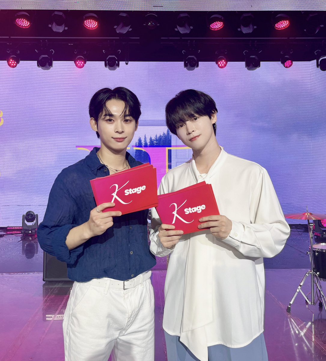 K_Stage_Untact's tweet photo. 엔프제🐿️와 인티제🐶의 환상의 호흡✨
기대하셔도 좋아요..🤍

📡 K-Stage는 Youtube #껌TV 채널, #Mubeat  앱에서 무료로 생중계됩니다.

📺껌TV ▶ https://t.co/avh4agxYvk
📺뮤빗▶ https://t.co/EYxih2s2ol

🔹LINE UP
스페셜 MC #가람 #유오
#Q6ix #PATTERN #박로시 
#제이드 #Fable  #피싱걸스
#TMC #오세웅 #MUSTB

#KStage #케이스테이지