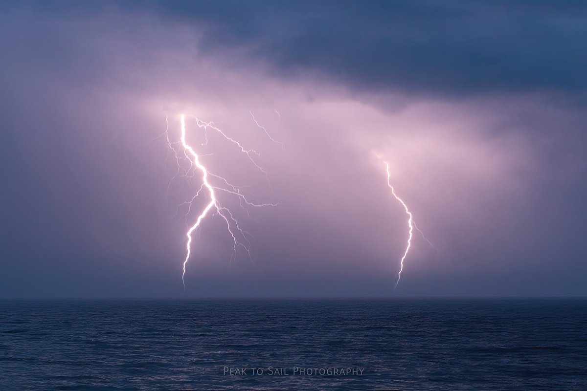 Wild night on the southern Gaspésie #qcstorm