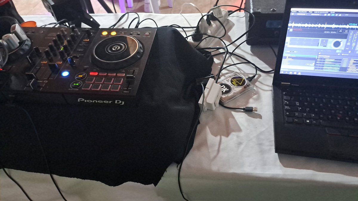 Re de la fiesta ! Pero ya quiero que termine jaja, matadisimo