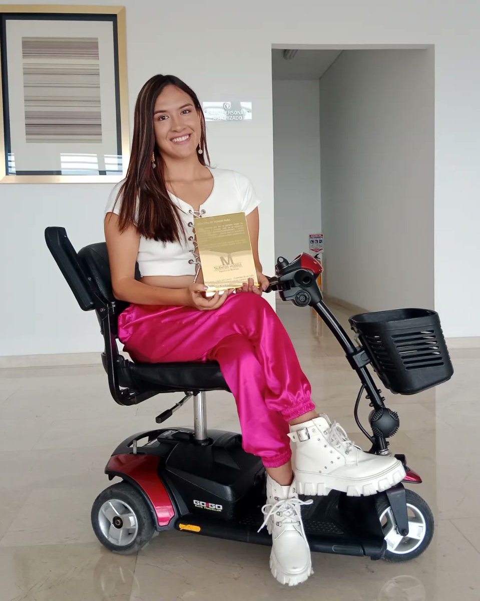 Vickydayanna's tweet photo. Hoy en el 7mo aniversario de Talentos Model fui invitada a participar en la pasarela de @ropalmiramoda y recibo esta linda sorpresa, una mención de honor como reconocimiento por mi participación en Miss Wheelchair World representando a Colombia🇨🇴

Gracias @talentosmodelspalmira https://t.co/DwsgvDG7LY