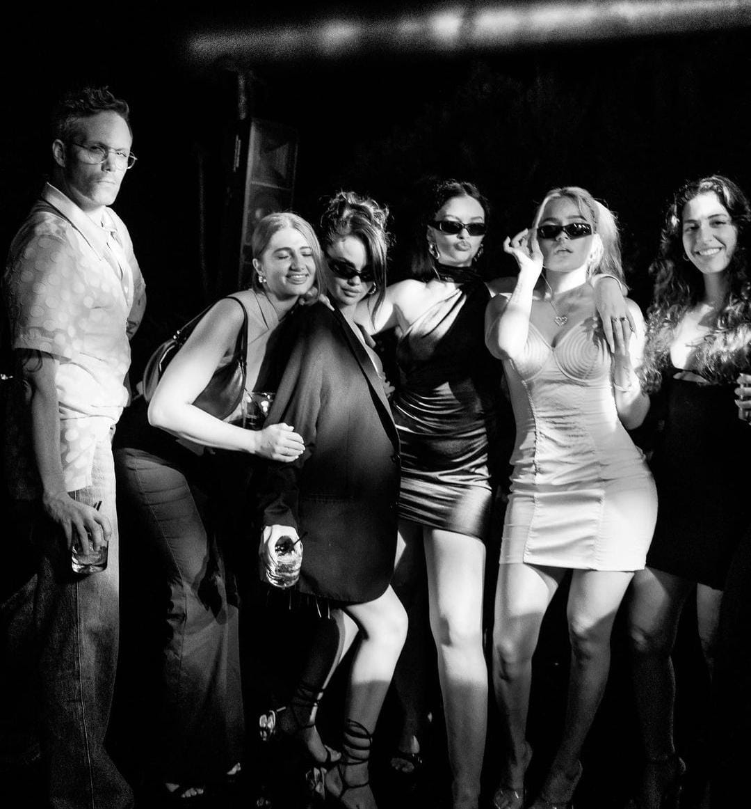 KAROL G Y SELENA GOMEZ 🤩