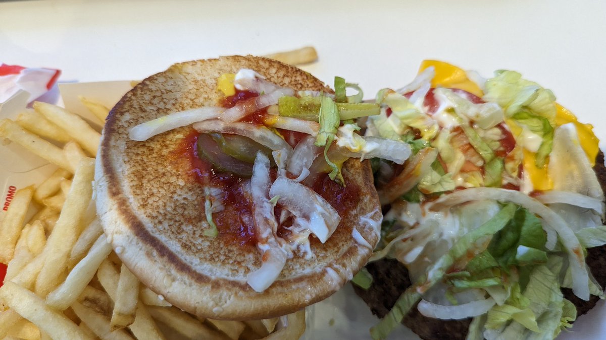 andrewtwits's tweet photo. Me at 16 years old: "The #mcfeast is the BEST burger"
Me at 52 years old: "WTF is this!?!"
It's not me @McDonalds It's you. https://t.co/PSus3K0qO5