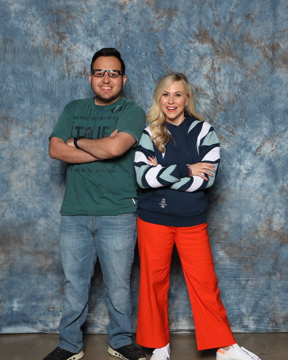 FilmsMc's tweet image. Watching Episode 3 in VSH. Then I watch Clone Wars and wanted to watch more #StarWars ever since. And through my life, I&apos;ve seen it all. This year, at #AwesomeCon2023, I even got to meet #AshleyEckstein (AKA #AhsokaTano herself)!!! 😆 

Star Wars is my Life