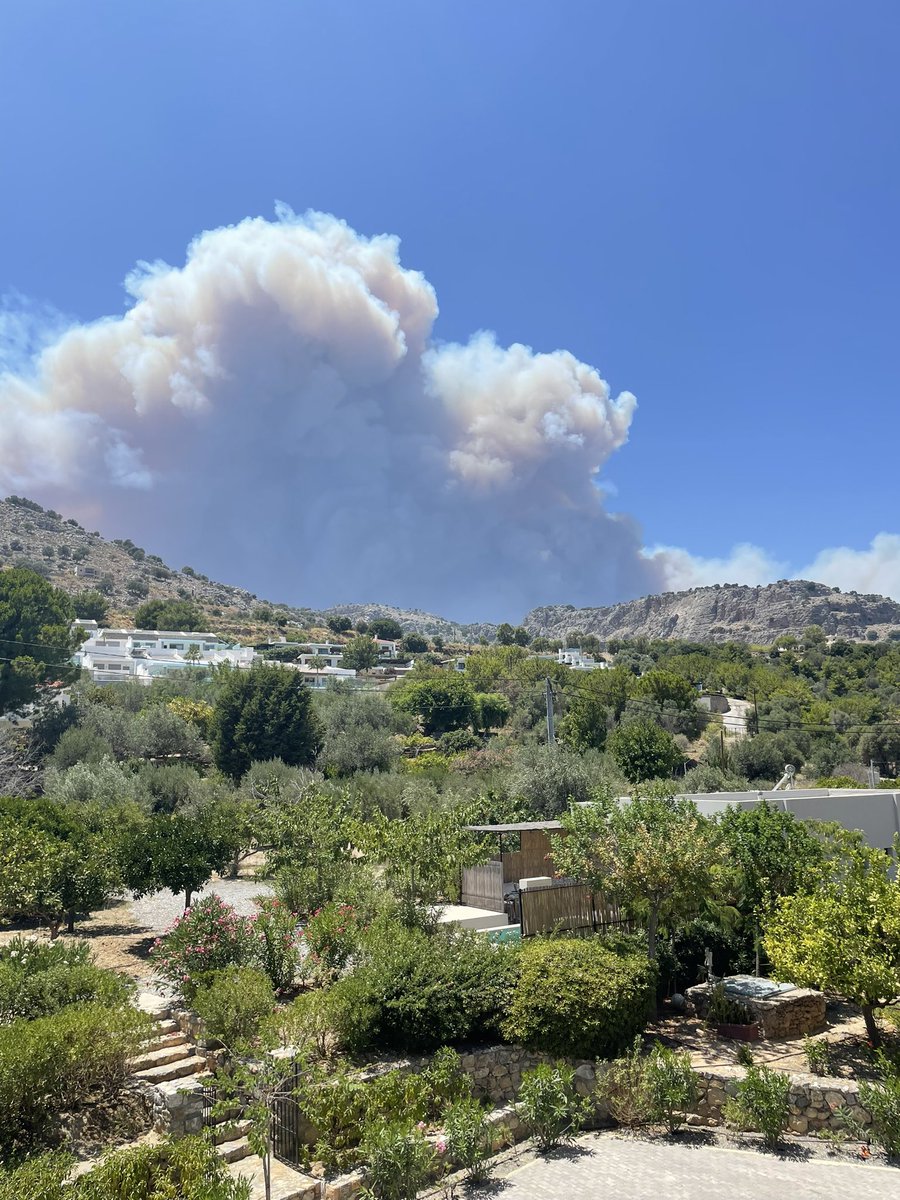 digimuller's tweet photo. Evacuated in Rhodes. Wildfires got progressively worse on Saturday with smoke blanketing the area and road blockades by midafternoon. The emergency alert to leave Lindos came close to midnight. Hotel ballrooms across the north island are now turning into makeshift shelters. https://t.co/c2Er8fcDYb