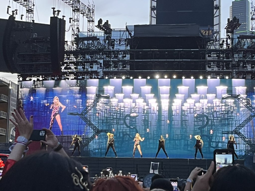 komonews's tweet image. Are you ready for it…? #TaylorSwiftErasTour #komonews
