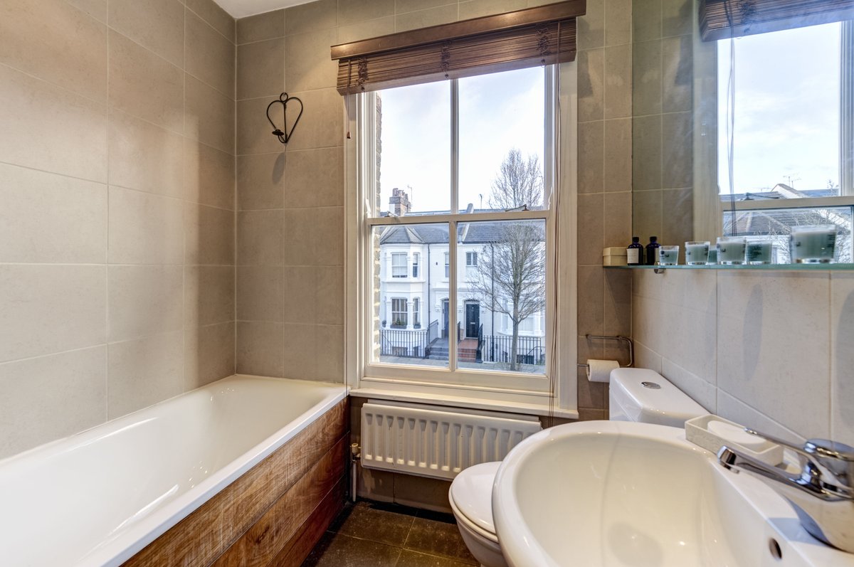 AylesfordInt tweet media