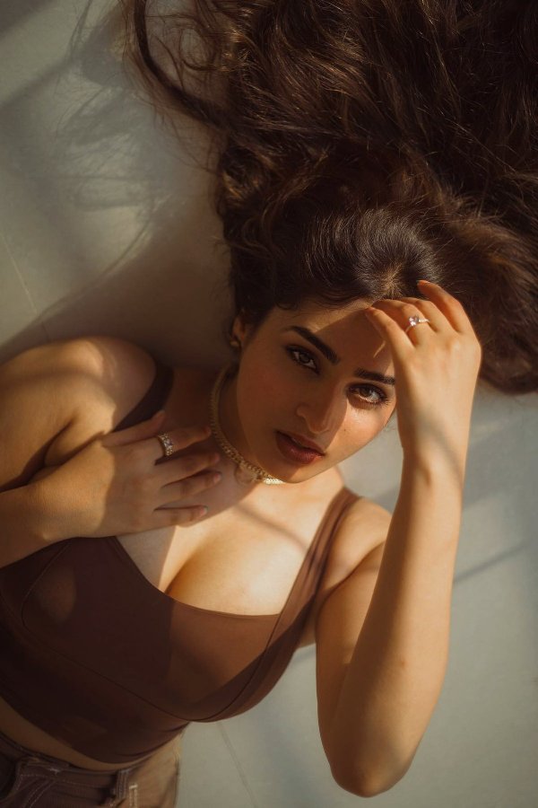 F1sa6_magAAvT-A?format=jpg&name=900x900