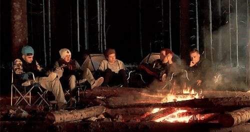 lhxsuns's tweet photo. "Eran chicos normales, pero pésimos bailarines"

#13YearsOfOneDirection https://t.co/Gbcuiujn3U