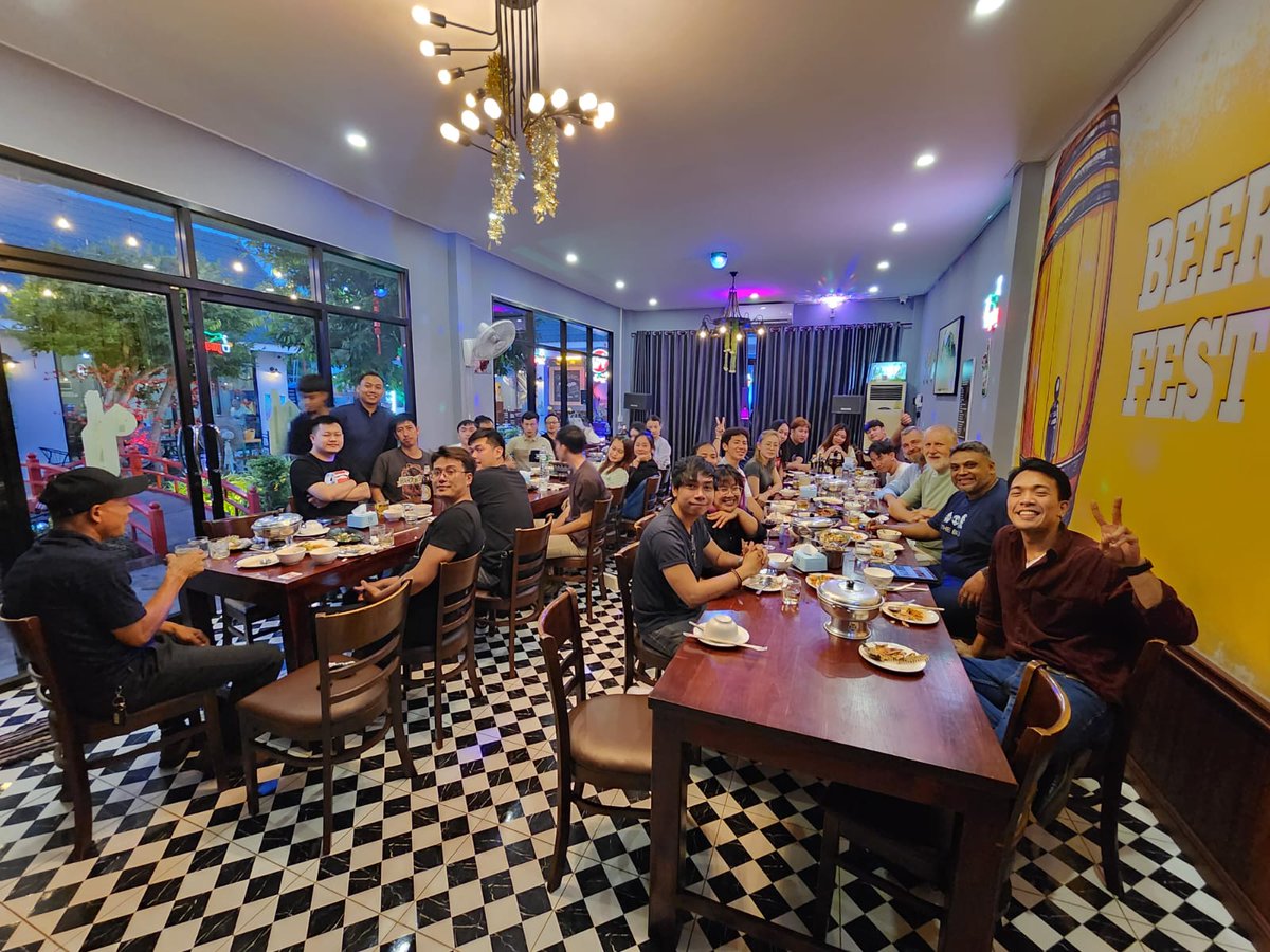 JC_LAO's tweet photo. Big family dinner
#jclao #vientiane #laos #teamdinner #consultancies #marketing #management #consultant #business https://t.co/HrUxmtCRkw