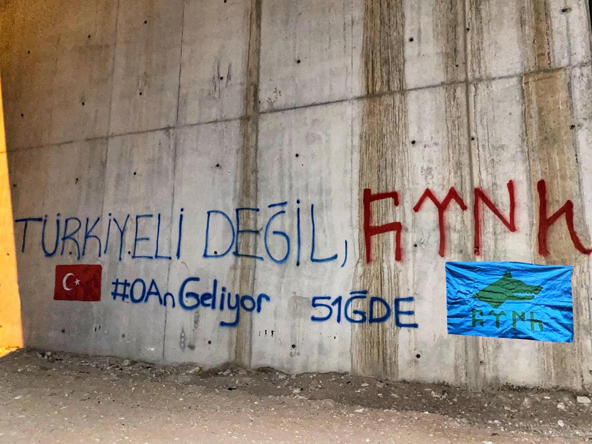 beratncex's tweet photo. Ey Türk işit! Üstte gök basmasa, altta yer delinmese senin ilini senin töreni kim bozabilir? Artık titre ve kendine dön! 
#türkiyetütklerindir #oangeliyor #niğdesinanoğangönüllüleri #türkçü https://t.co/Ji3BH5JLs4
