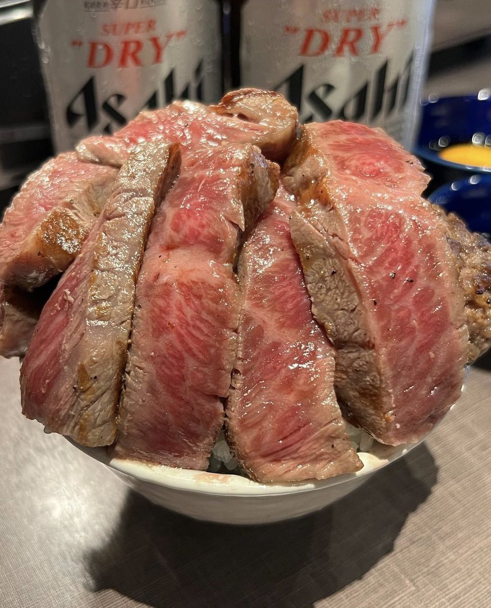 nagoya1016's tweet photo. 【お通しはハンバーグ⁉️】
焼肉ホルモンせがれ
🏠愛知県豊田市西町6丁目2-2
豊田市にある「焼肉ホルモンせがれ」さん🥩みかわ牛を一頭買いしリーズナブルに希少部位も提供してくれるオススメのお店❗️ 前日予約特典のお通しにはハンバーグが付いてきます🚩 https://t.co/jMmzjr8djL