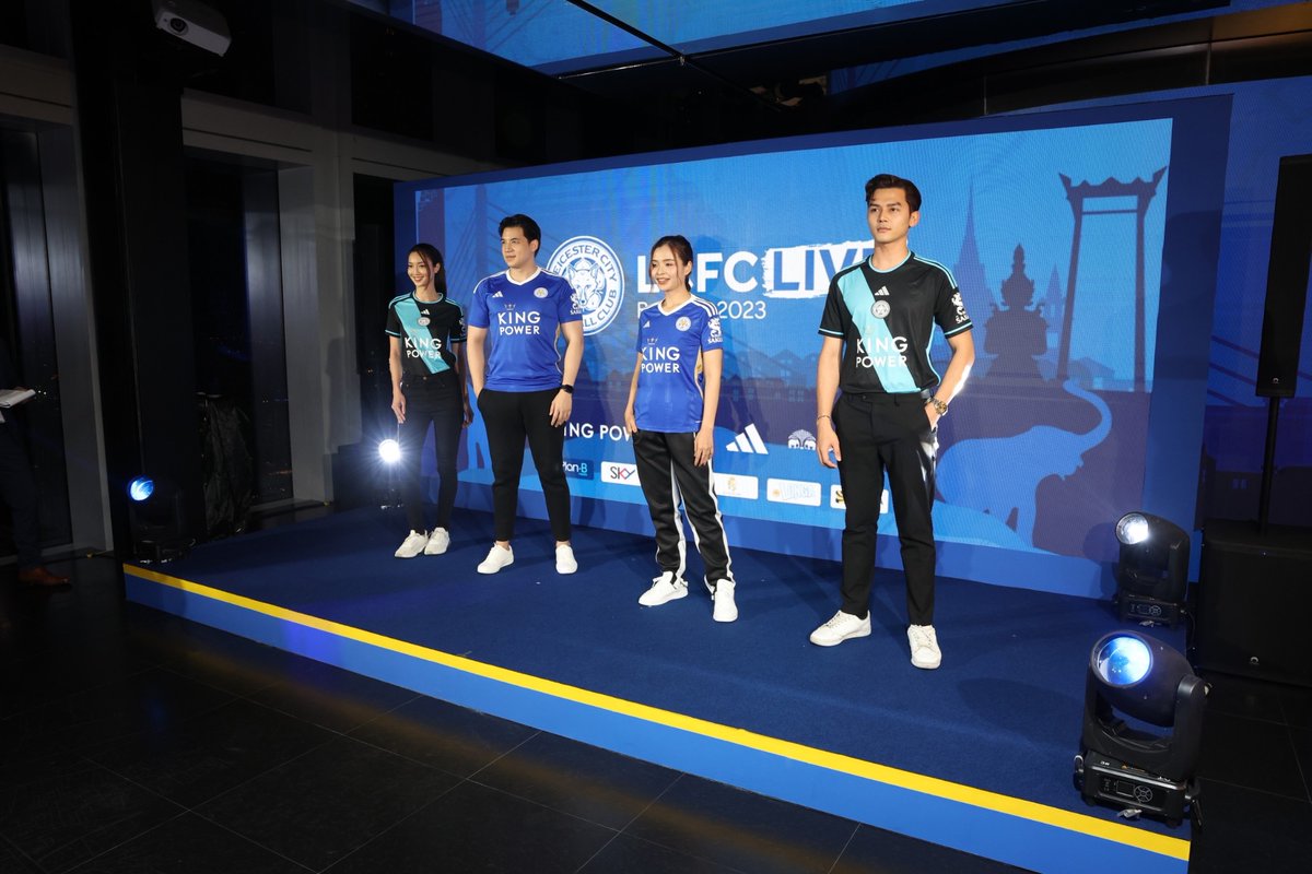 KingPowerhq's tweet photo. นักเตะเลสเตอร์ ซิตี้
พร้อมแขกผู้มีเกียรติ
ร่วมงานนิทรรศการพิเศษ
“FOXES JOURNEY
การเดินทางของจิ้งจอกสยาม” 🦊
22-27 ก.ค. 66
ชั้น 74 คิง เพาเวอร์ มหานคร
#LCFCLIVE
#LCFCTH
#ThePowerOfPossibilities
#ชีวิตไม่หยุดค้นหาความเป็นไปได้
#เป็นไปได้
#KingPower https://t.co/hE5rYAPnJd