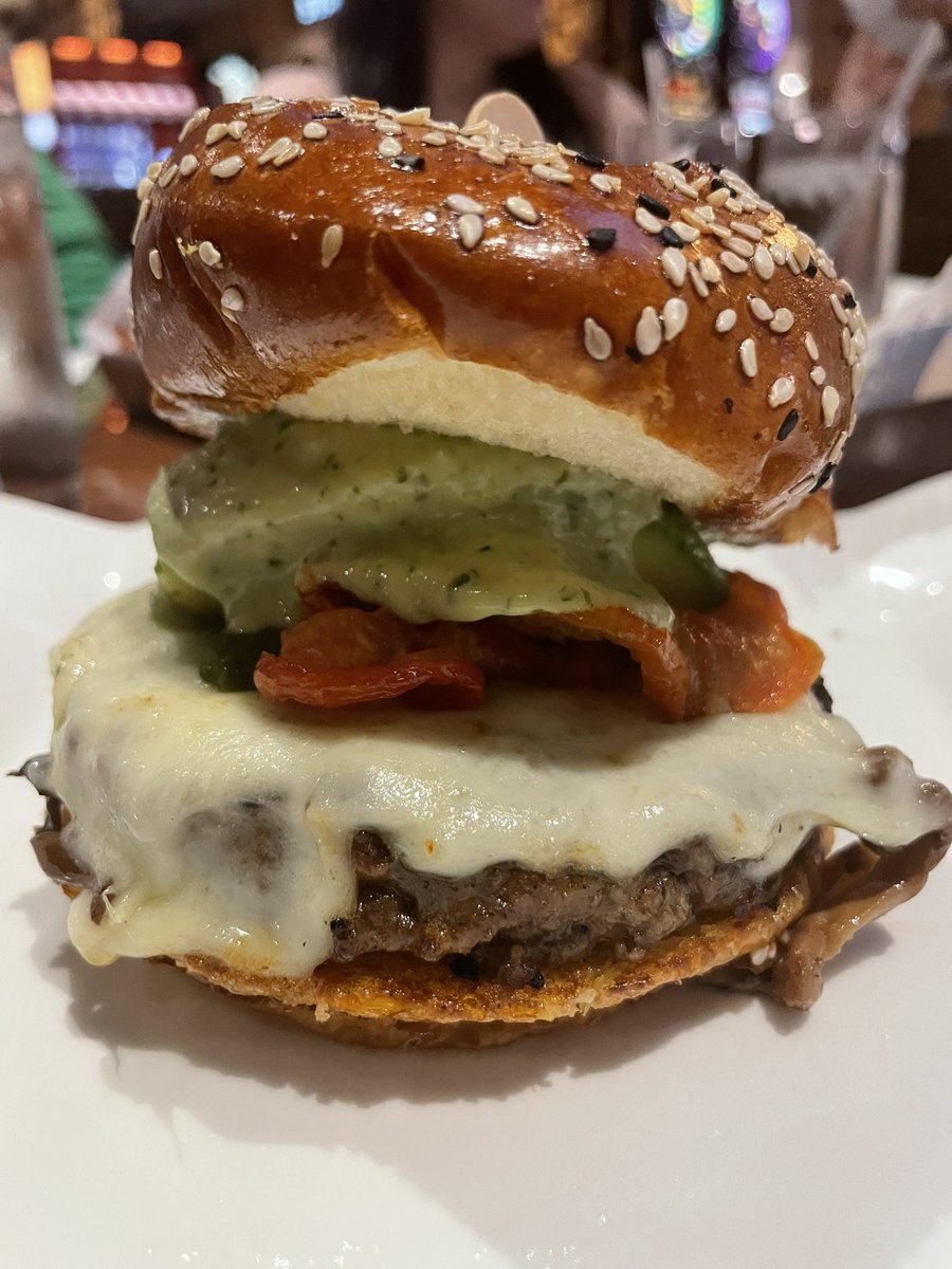 NotSmiley_'s tweet image. Ending the trip with 29 hours of Texas Hold’em in 36 hours 😤 be back soon Vegas. Peep my boi Gordan with the food highlights. Sticky toffee pudding ice cream sandwich really the 🐐. Shoutout @ItsNotRich_ @ithyia for making my first Vegas trip dope af.