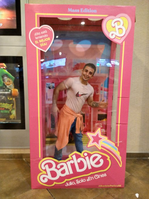 La verdad una pelicula q me dejo con la boca abierta llena de complejidad y micho para pensar de la vida<a href="/tag/barbiemovie"class="tags"><span>#barbiemovie</span></a><a href="/tag/barbiethemovie"class="tags"><span>#barbiethemovie</span></a>