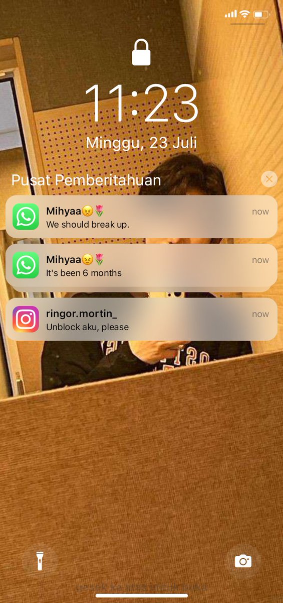 meiliyoooo's tweet photo. #kaisagi #kiis one tweet au

"Kita pacaran trial 6 bulan aja, dan dalam 6 bulan tidak boleh ada yang baper. Setelah 6 bulan langsung putus." -Isagi

"Deal" -Kaiser https://t.co/fg3a3DyMIP