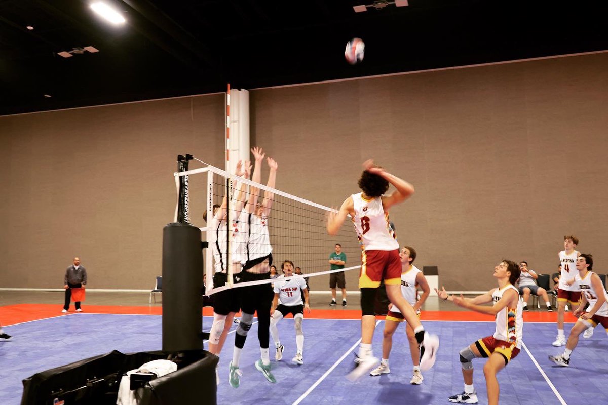 usavaz's tweet photo. 🏐 Wrapping up day 3 UNDEFEATED. 6-0 heading into semis for #AZHP's 19U Boys Select. Coaches Matthew August and Trent Bruns lead the pack.
.
.
#AllStarChamps #FL23 #PathToThePodium #AZRegion

📸 Photos courtesy Zyonna Fellows https://t.co/7QjWVGHVYX