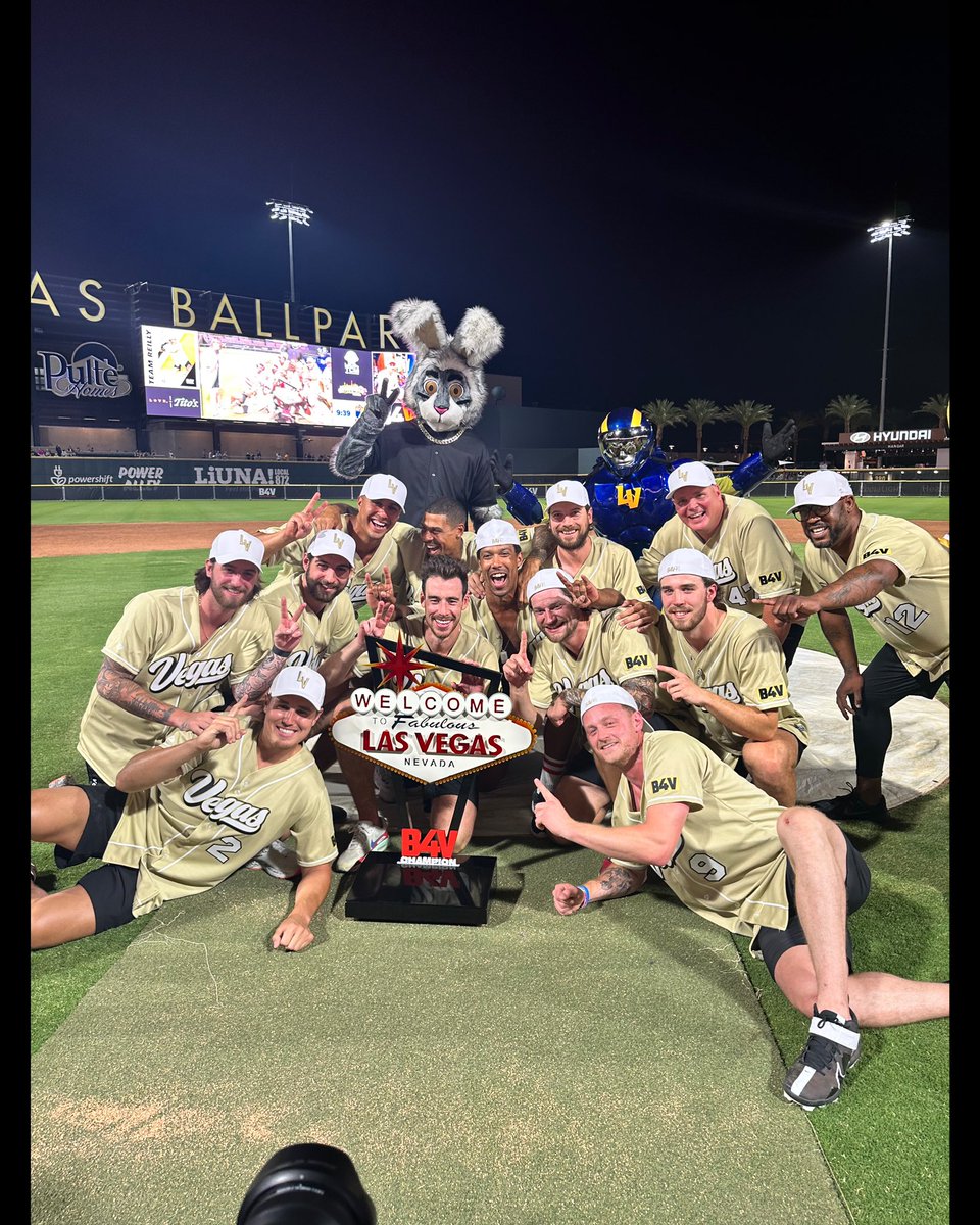 battleforvegas's tweet photo. Game over! The @GoldenKnights has been crowned this year’s #B4V23 champion! Everyone wins at #B4V23 - #TeamReilly and #TeamMaxx thank everyone for the support benefitting @BBBSSN and @thepeftoday through @vgkfoundation! #VGK #Raiders https://t.co/AwsTm3AYPO