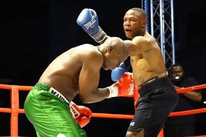 AbabuNamwamba's tweet photo. Hongera Daniel Wanyonyi for silencing jirani Karim Mandonga where it matters most, in the ring! 
#TalantaHela
#AbabuNaKazi 
#WanyonyiVsMandonga
#Wanyonyi
#Mandonga https://t.co/z1ErRkQAqr