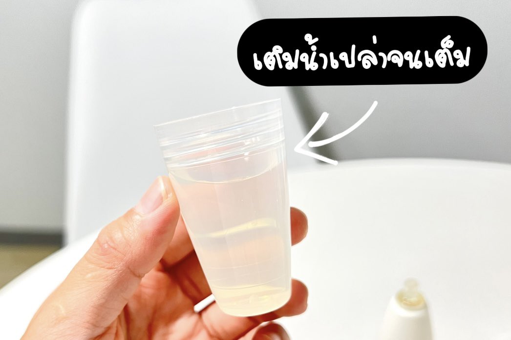 Phanbie's tweet photo. ตัวนี้เล็กจิ๋วแต่แจ๋วเลย น้ำยากลั้วคอ #Cololo ขวดเล็กๆ พกพาสะดวกมาก ตัวนี้นางน้ำยาบ้วนปากเจ้มจ้น เวลาจะใช้แค่เทน้ำยาบ้วนปาก 1 ml ลงฝา แล้วเติมน้ำเปล่าให้เต็มฝา แล้วสามารถบ้วนได้เลย ตัวนี้นางช่วยยับยั้งเชื้อโรคและแบคทีเรียในปาก หลังบ้วนคือเย็นสดชื่นสุดๆ 🥶 https://t.co/DQcRKI6bws
